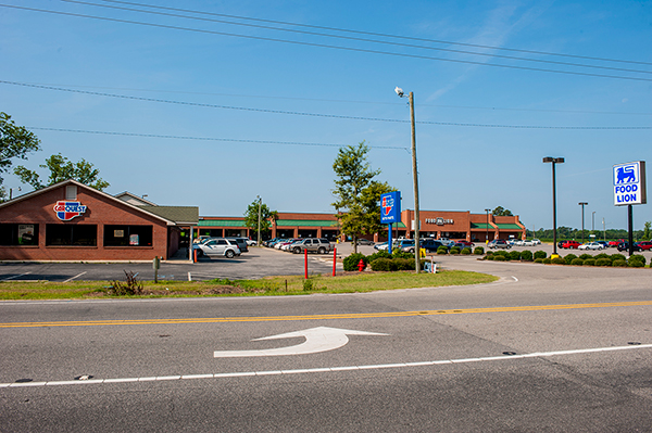 Exterior view of shopping center